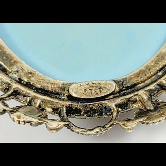 Vintage WELLS Sterling Blue & Ivory Cameo Brooch - Picture 5 of 7
